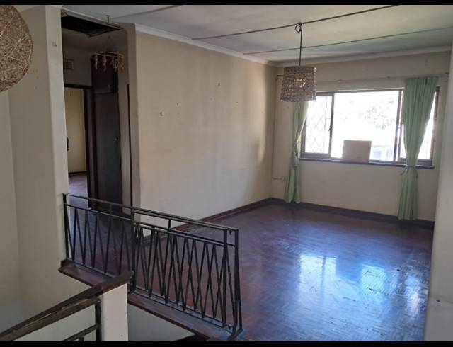 4 BEDROOM HOUSE FOR SALE IN SEA VIEW
